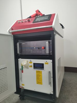 Operasi Fleksibel JPT Handheld Laser Welder 1500W 2000W Untuk Bahan Logam