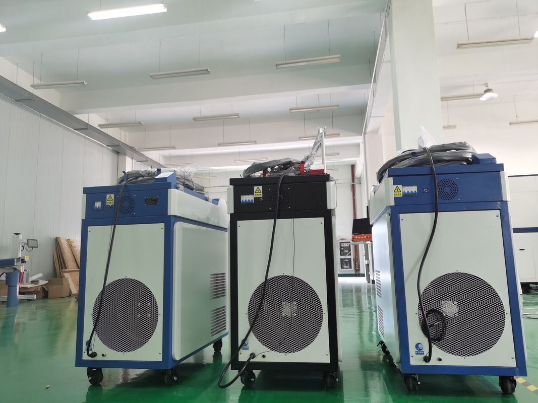 IEC60204 220V 8m Handheld Laser Tukang Las Spot Dapat Disesuaikan 6 Mode