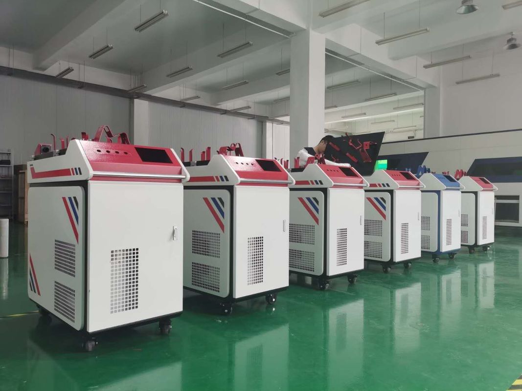 50HZ 6mm 1000w Handheld Laser Welder Waktu Pembelahan Energi