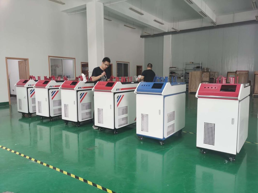 50HZ 6mm 1000w Handheld Laser Welder Waktu Pembelahan Energi