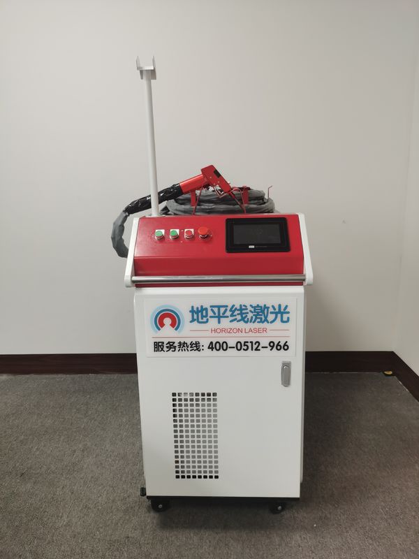 220v 3mm 8m Handheld Laser Welder Irregular Welding 1080nm