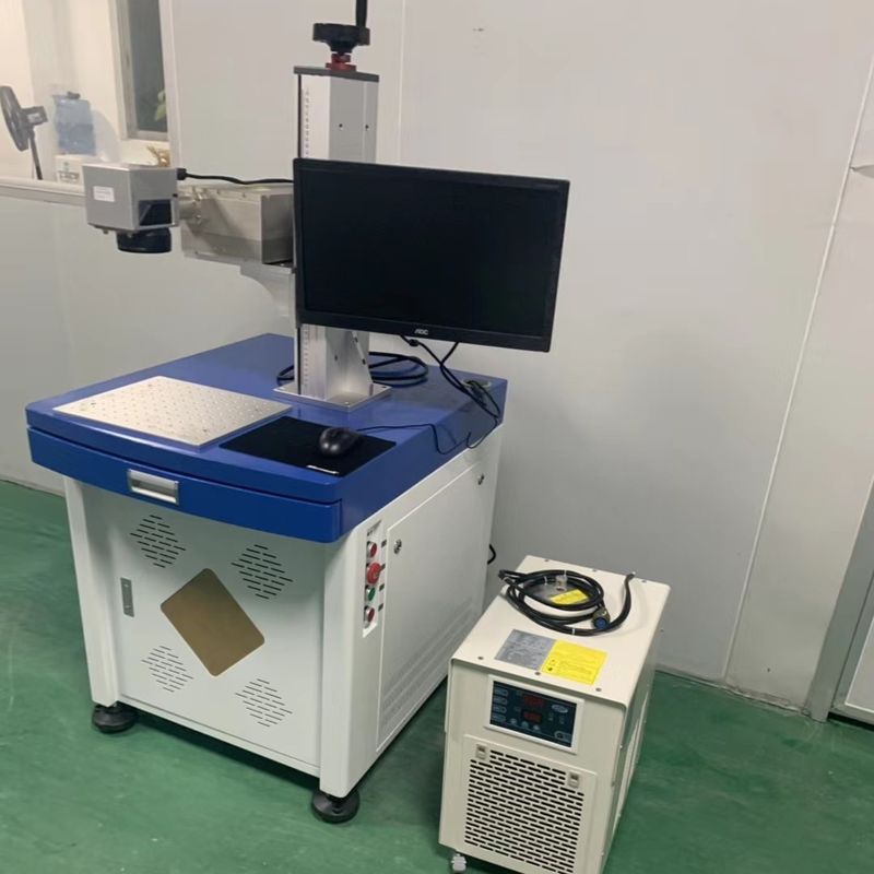 Kontrol EZCAD 3W 5W RFH UV Laser Engraver 355nm Untuk Segel Keamanan Plastik